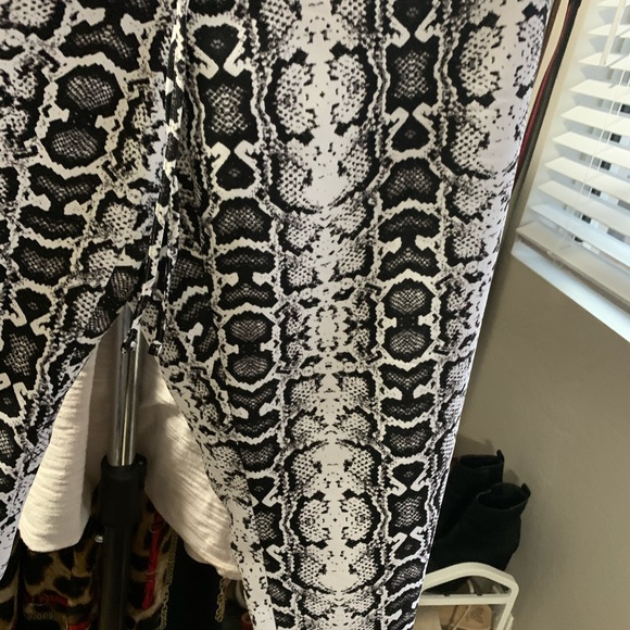 Sold!!!Joggers - Picture 5 of 10